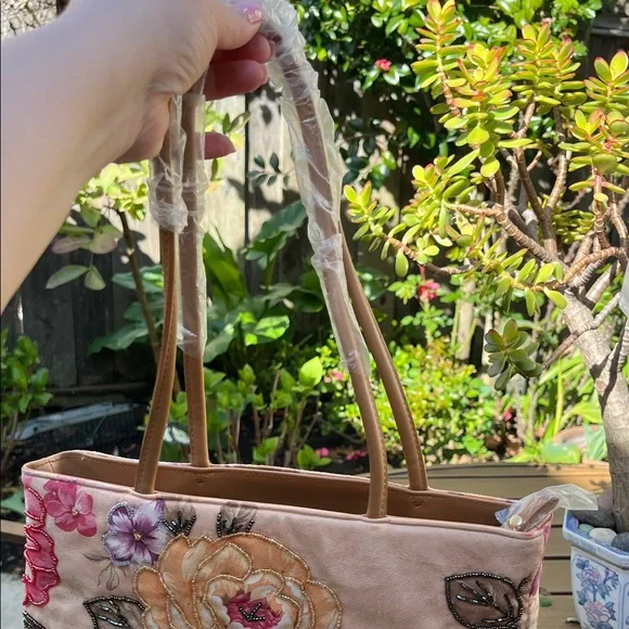 Floral Embroidered Tote Bag - Pink and Brown - Picture 6 of 9